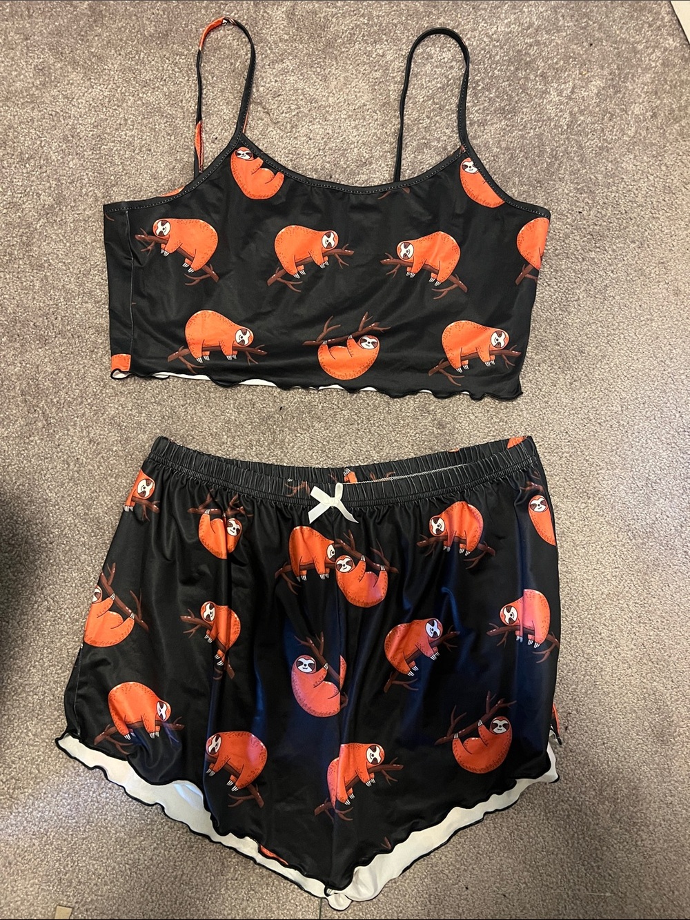 Sloth-Print Black & Orange Satin Sleep Set - Women